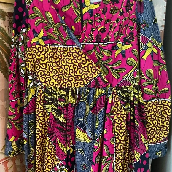 Dress/African - Picture 12 of 16